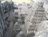 西インドの「石窟寺院」