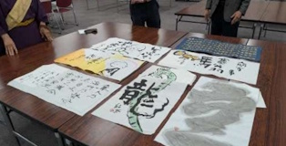 大仏書道展の審査